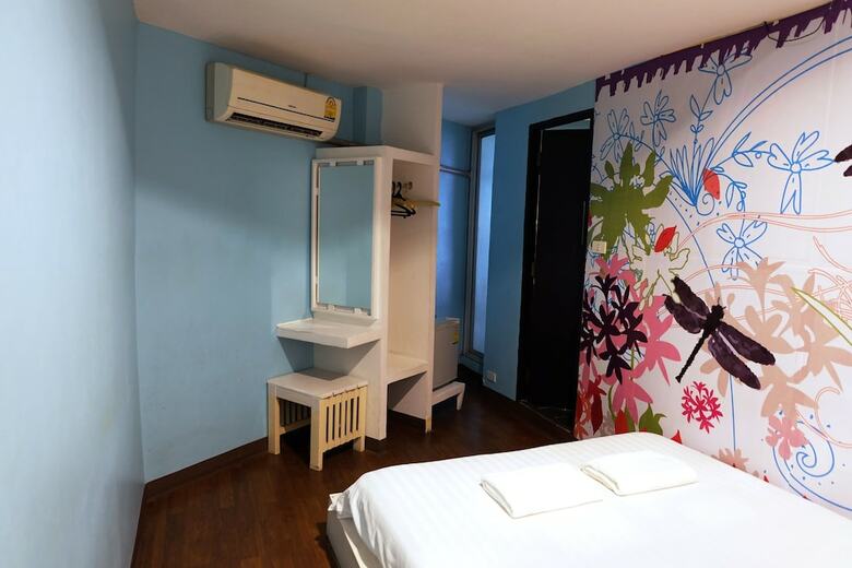 Hostal Take A Nap Hotel