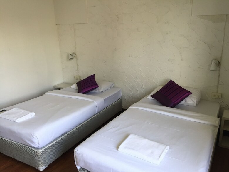Hostal Take A Nap Hotel