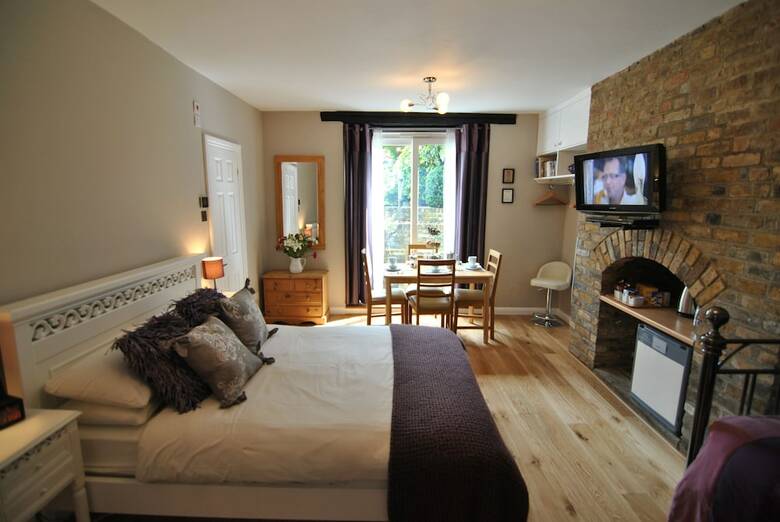 Bed & Breakfast Alma House