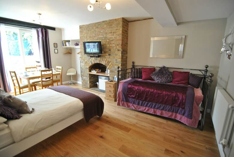Bed & Breakfast Alma House