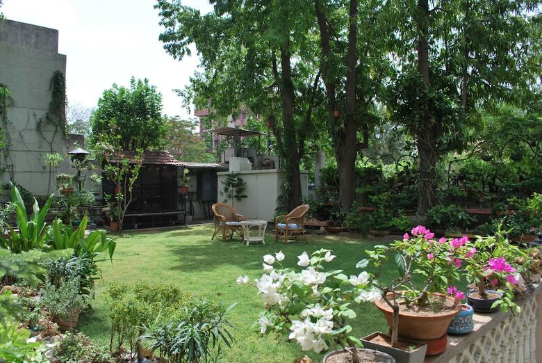 Hotel Tara Niwas