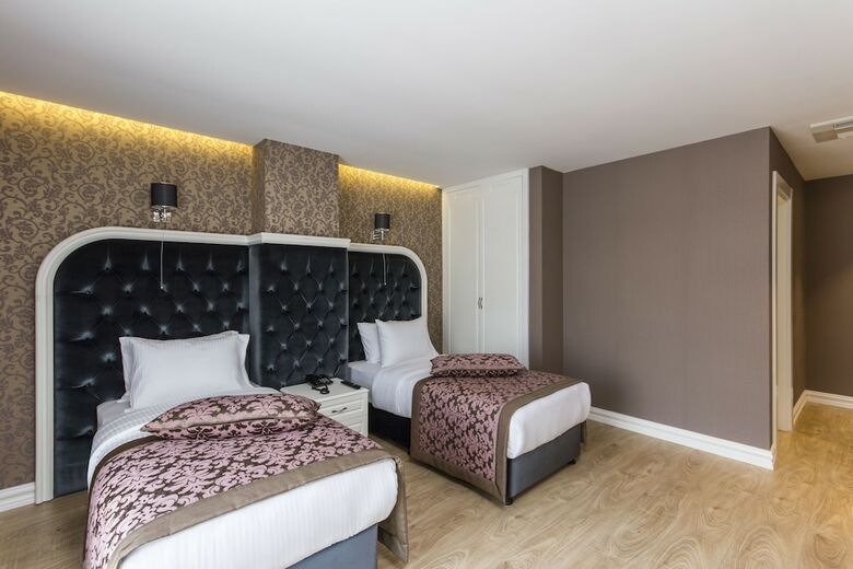 Dencity Hotel