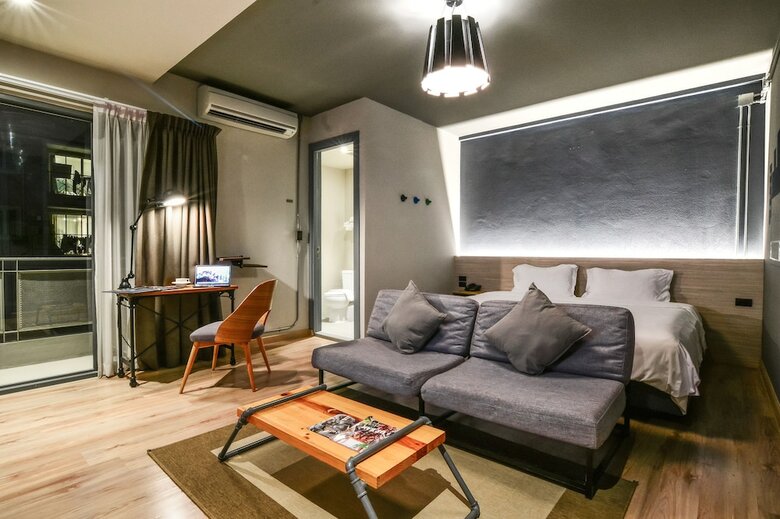 Tha City Loft Hotel