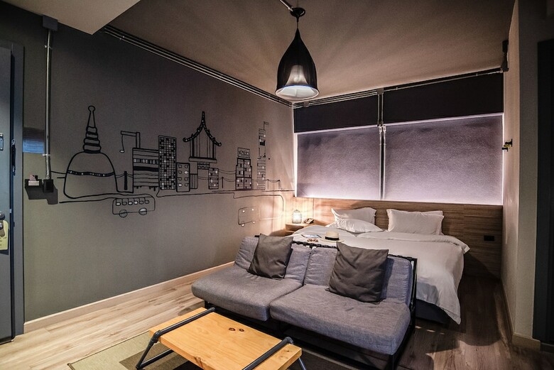 Tha City Loft Hotel
