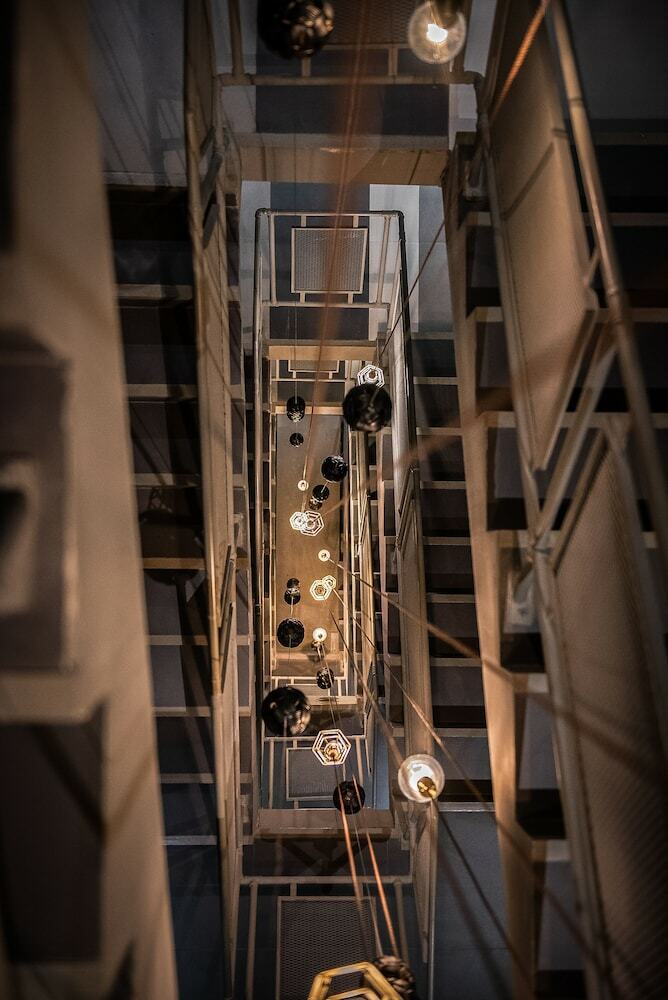 Tha City Loft Hotel