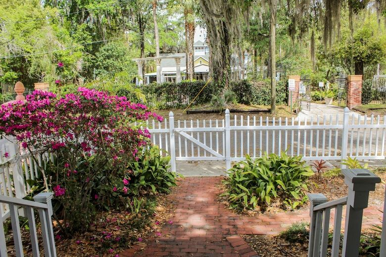 Bed & Breakfast Sweetwater Branch Inn