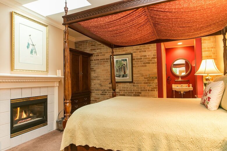 Bed & Breakfast Hidden Garden Cottages & Suites