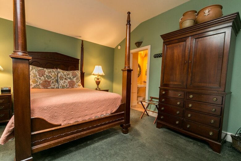 Bed & Breakfast Hidden Garden Cottages & Suites