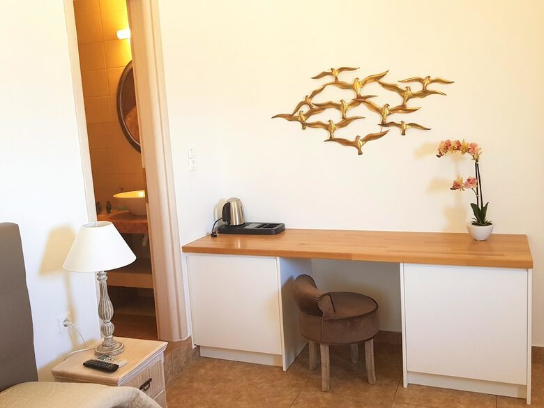 Hotel Damigos Caldera World