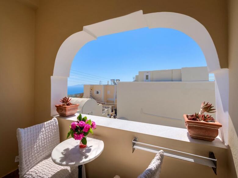 Hotel Damigos Caldera World