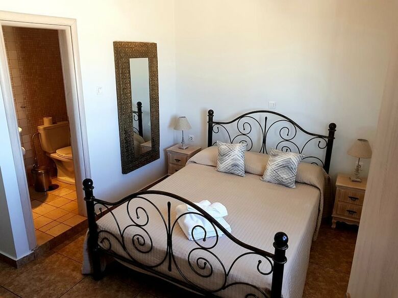 Hotel Damigos Caldera World