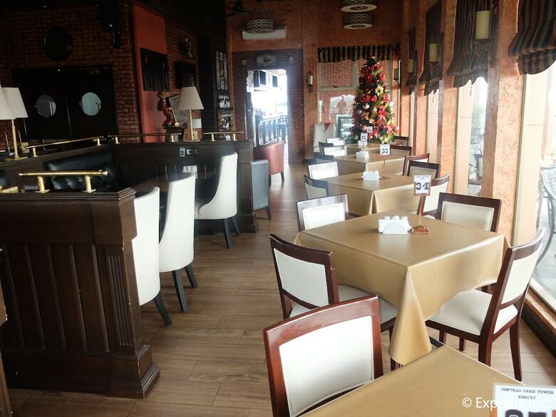 Hotel Central Park Tower Resort