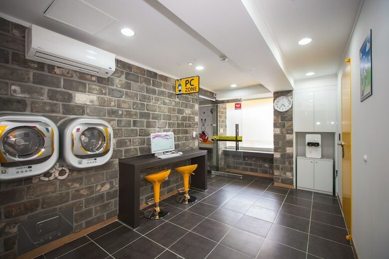 Hotel 24 Guesthouse Haeundae Premier