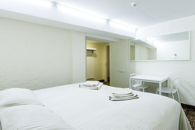 Hotel Real House