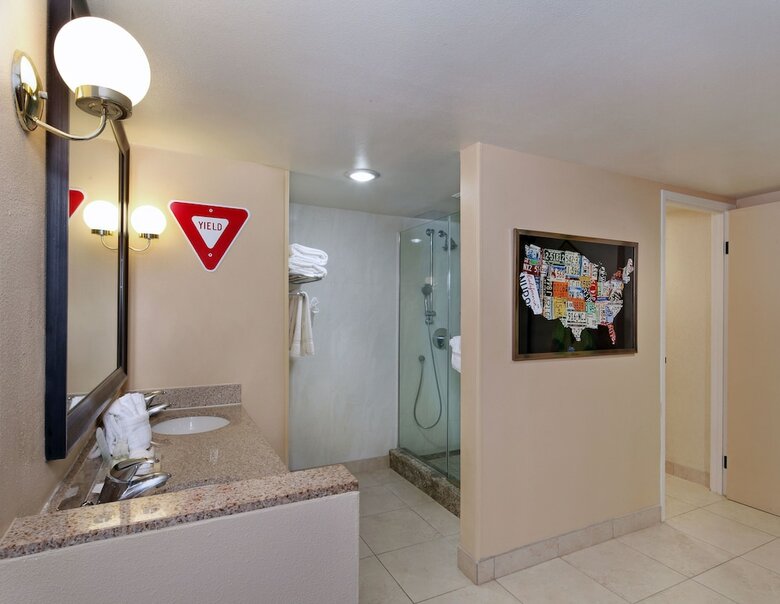 Holiday Inn Hotel & Suites Anaheim