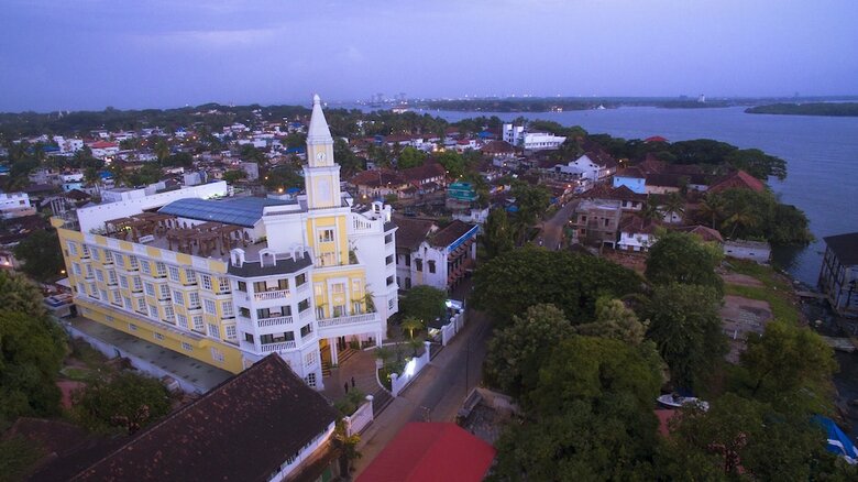 Fragrant Nature Kochi - "a Classified Five Star Hotel"
