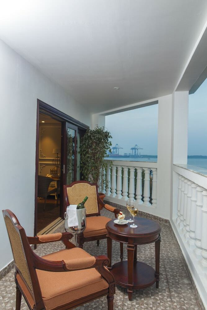 Fragrant Nature Kochi - "a Classified Five Star Hotel"