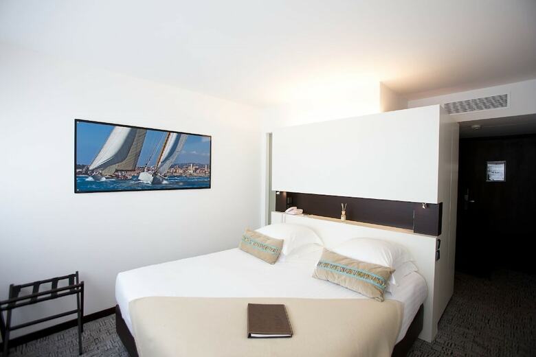 Royal Antibes - Luxury Hotel, Residence, Beach & Spa