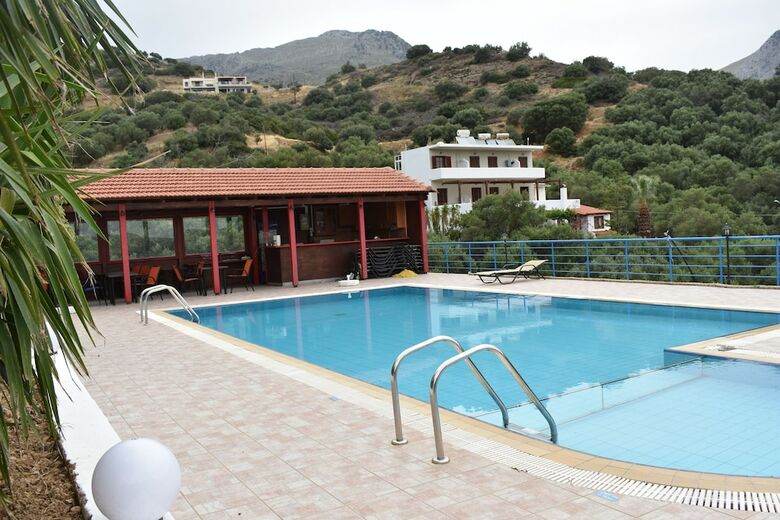Panorama Studios And Apartments
