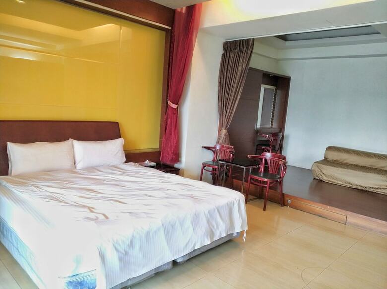 Harbor Elite Hotel