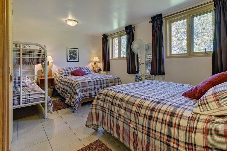 Scott Chalet Spa Sur Rivi�re