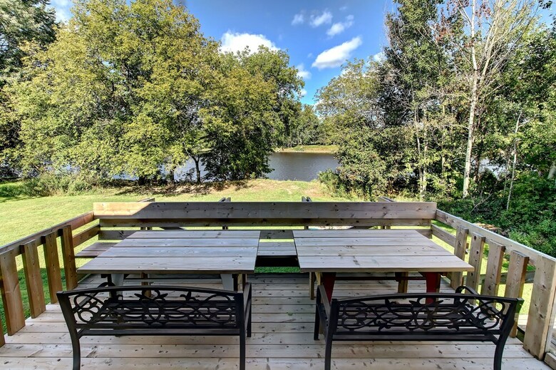 Scott Chalet Spa Sur Rivi�re