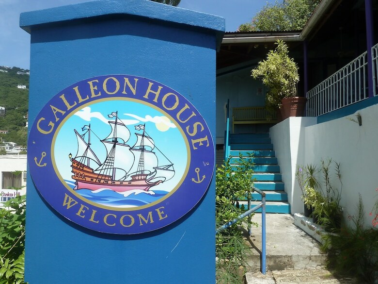 Bed & Breakfast Galleon House Hotel