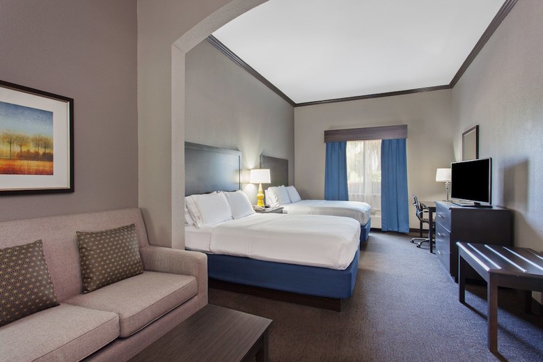 Holiday Inn Express Hotel & Suites Wharton