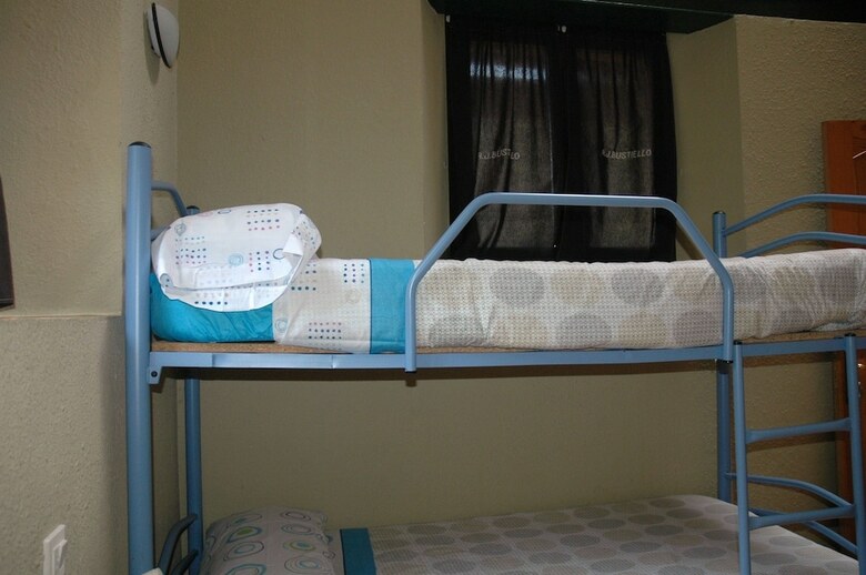 Hostal Albergue Juvenil De Bustiello