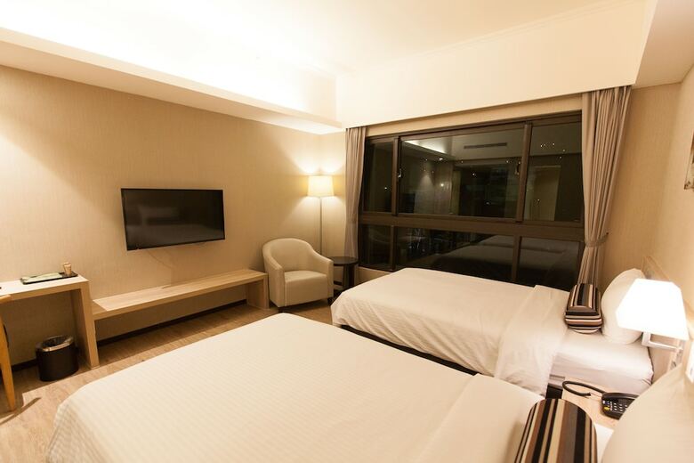 F Hotel Chihpen