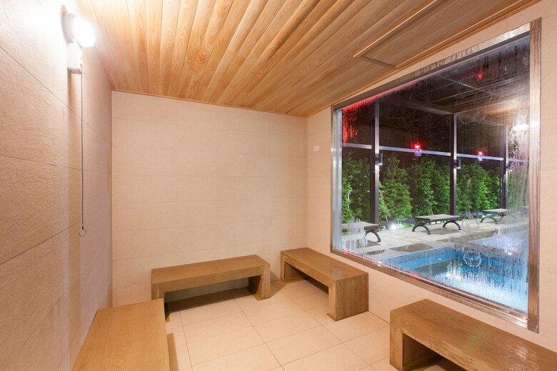 F Hotel Chihpen