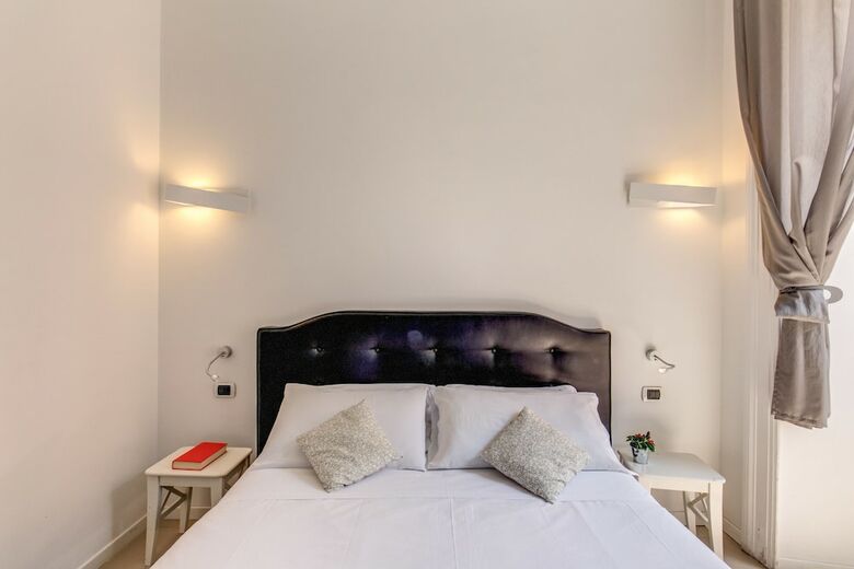 Ecce Roma Suites