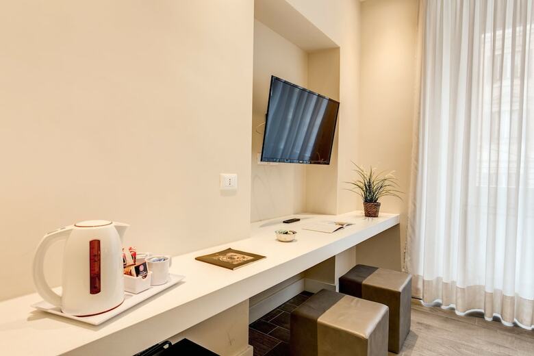 Ecce Roma Suites