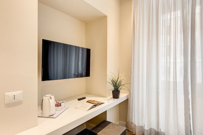 Ecce Roma Suites