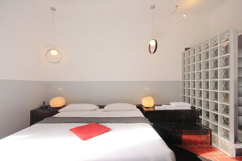 Ecce Roma Suites