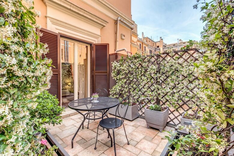 Ecce Roma Suites