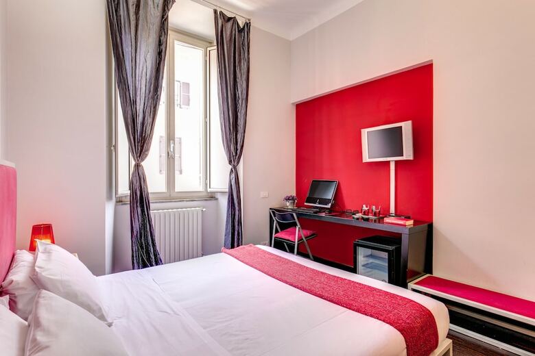 Ecce Roma Suites