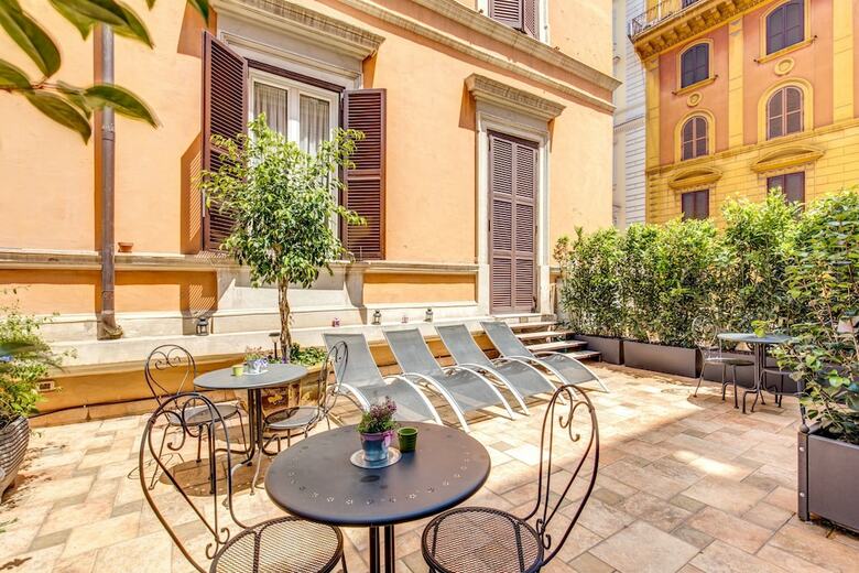 Ecce Roma Suites