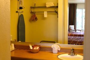Hotel Vagabond Inn San Luis Obispo (.)