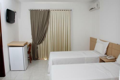 Hostal Pousada Lena Rosa