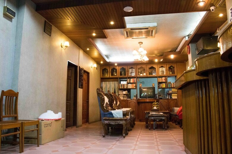 May Shan Hotel