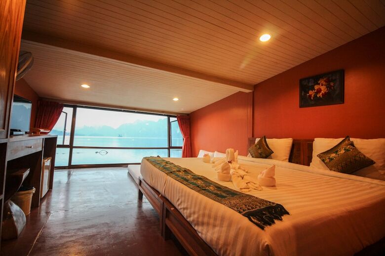 Hotel Panvaree Resort