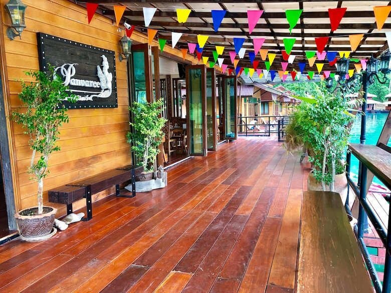 Hotel Panvaree Resort