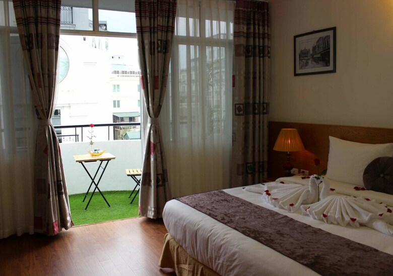 Madam Moon Hotel