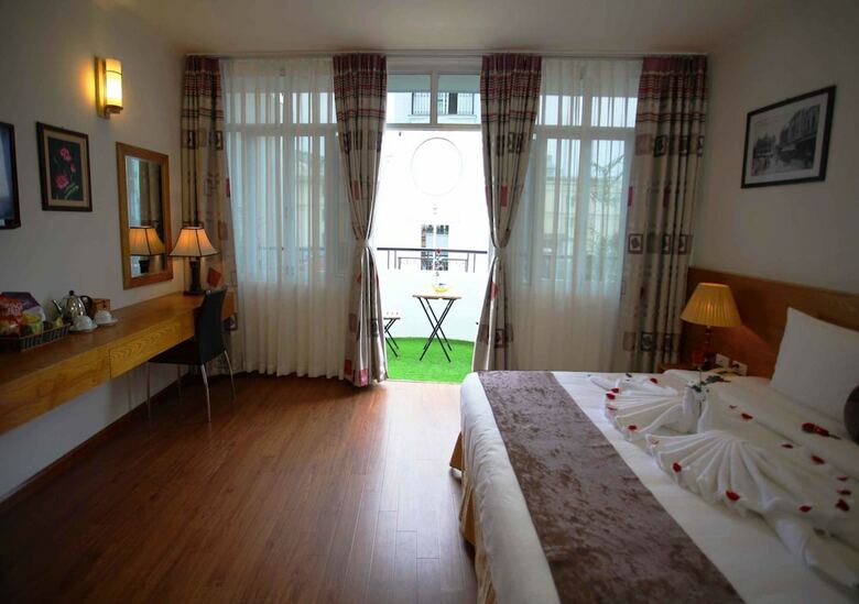 Madam Moon Hotel