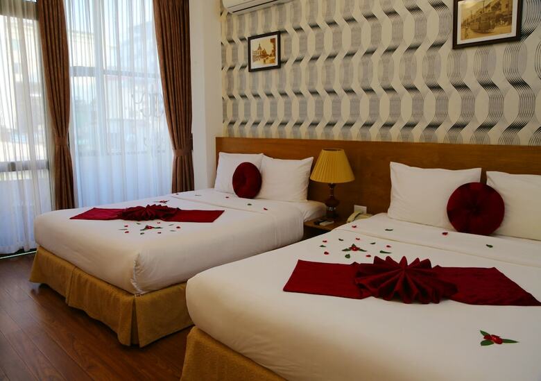 Madam Moon Hotel