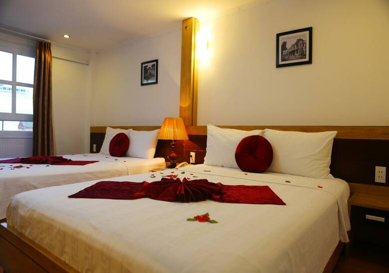 Madam Moon Hotel