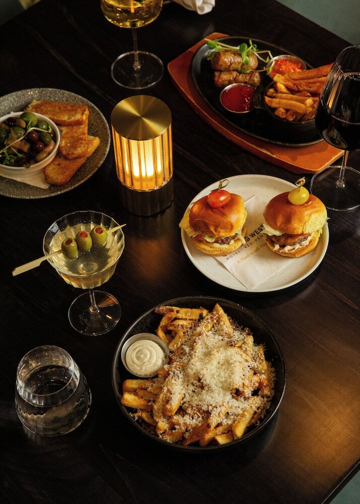 One King West Hotel & Residence