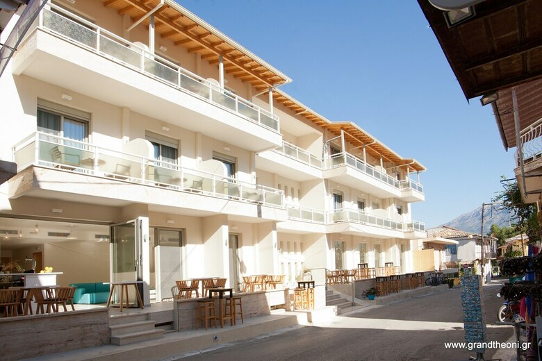 Grand Theoni Boutique Hotel & Spa