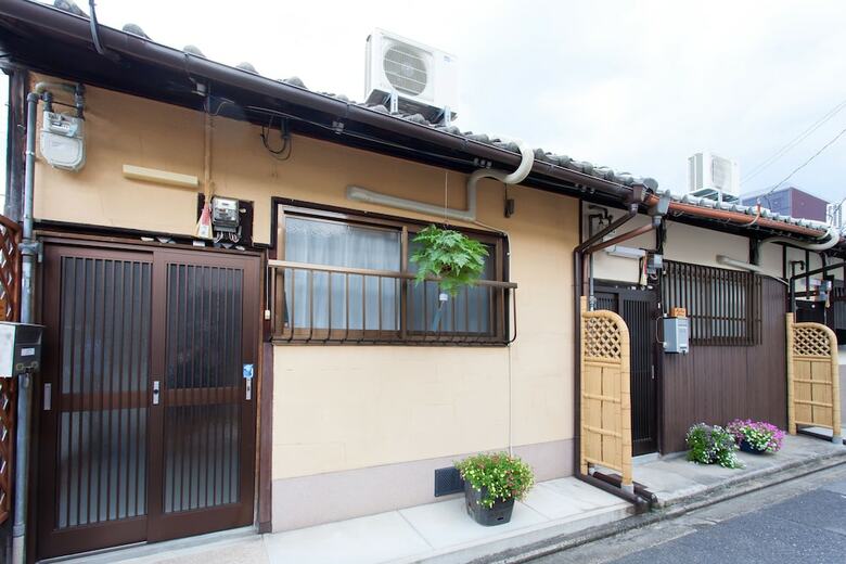 Apartamentos Kujo Stays